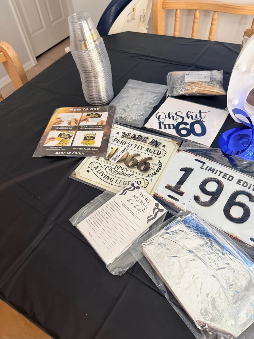 60th Birthday Party Décor Kit - White & Blue